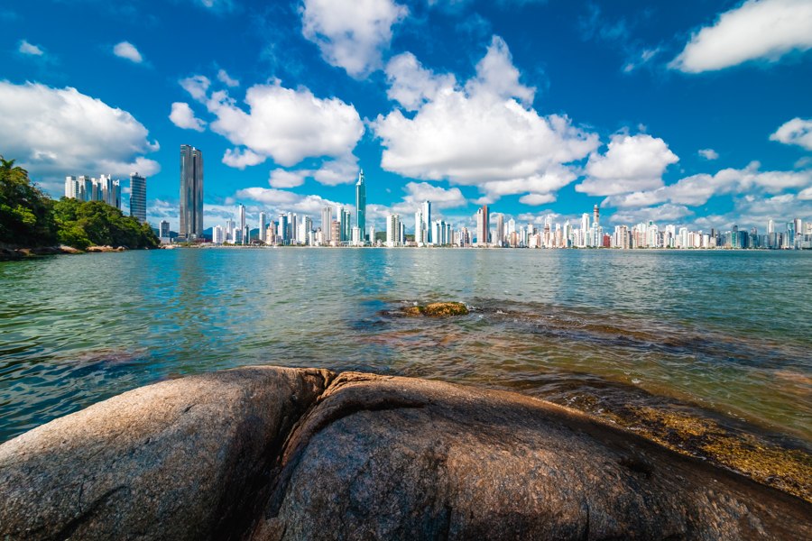 Panorama do litoral de Balneário Camboriú